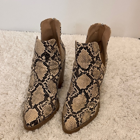 Abound Snakeskin Ankle Booties - Picture 8 of 10